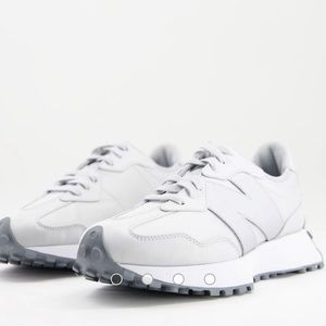 BNIB New Balance 327 Sneaker
